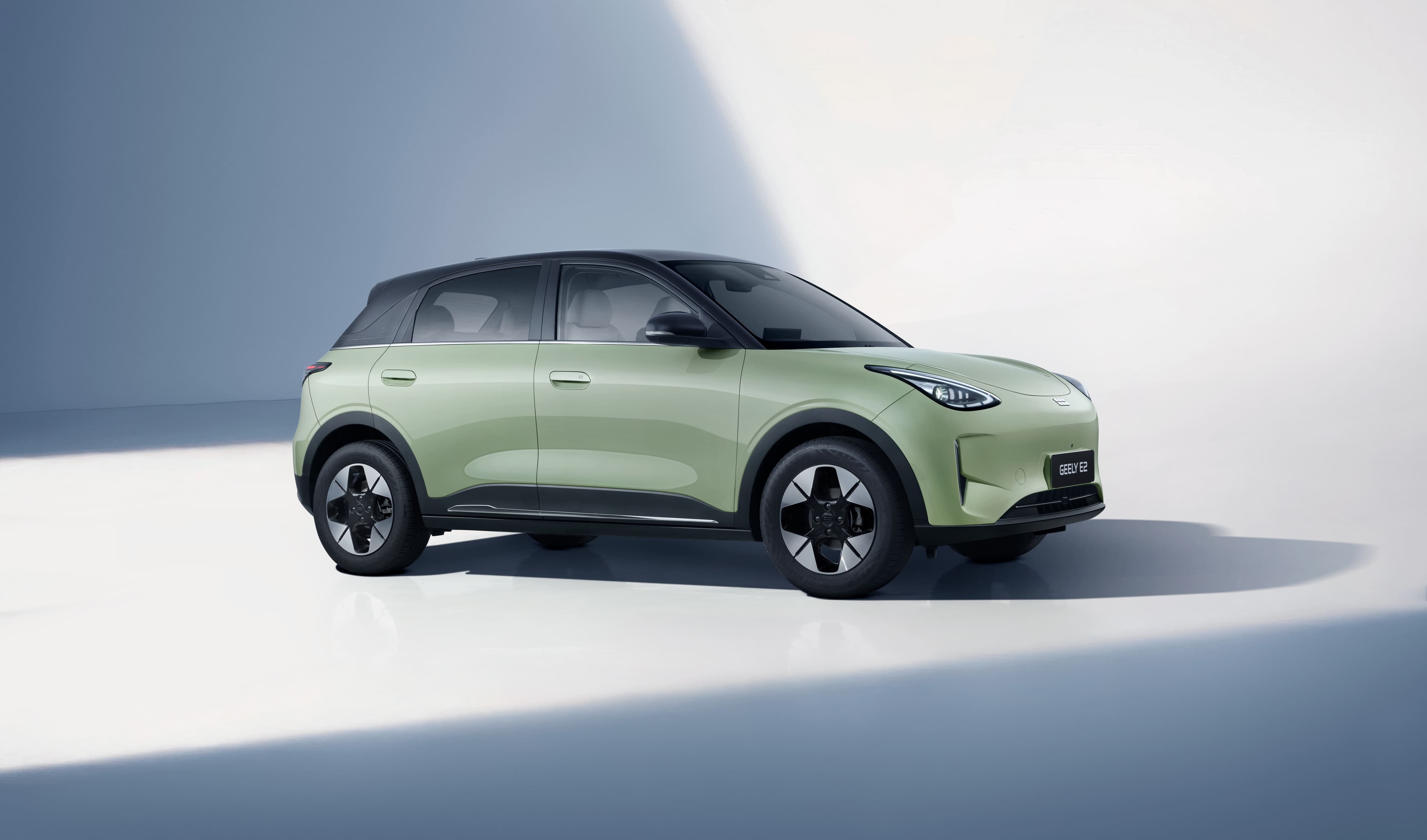 Geely E2 front profile