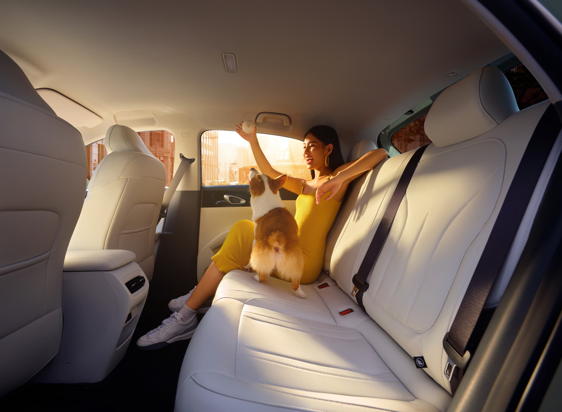 Geely E2 rear passenger space