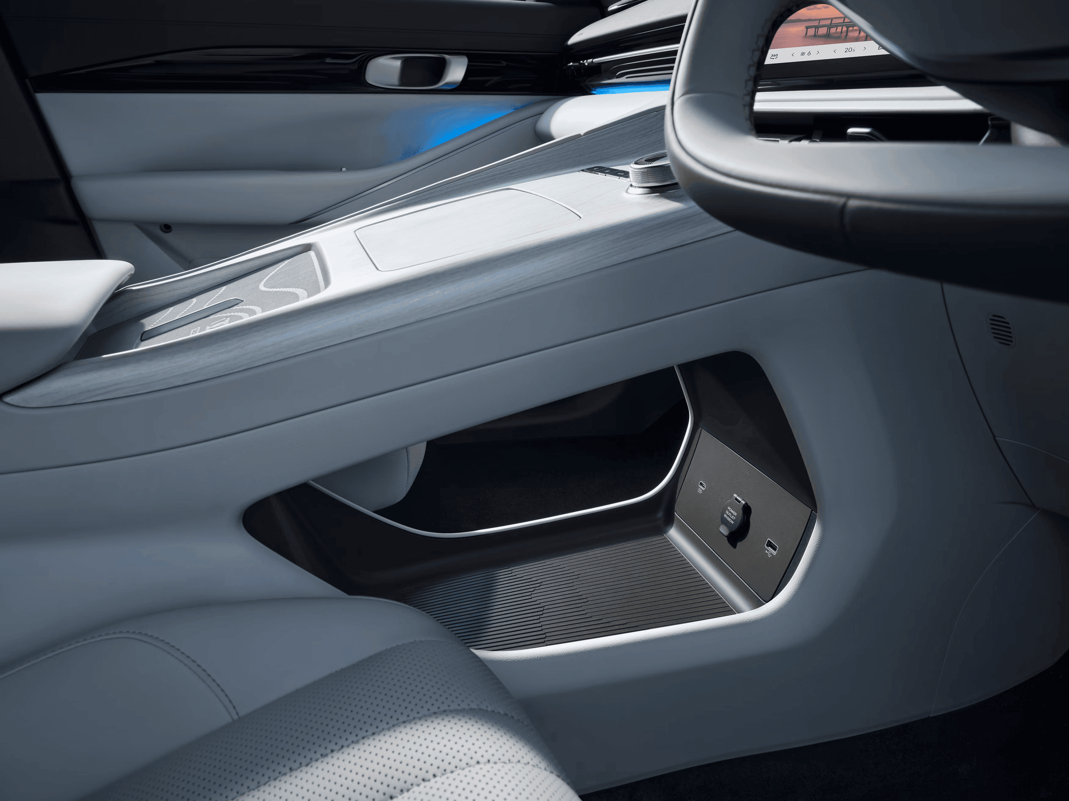 Geely E5 Charging